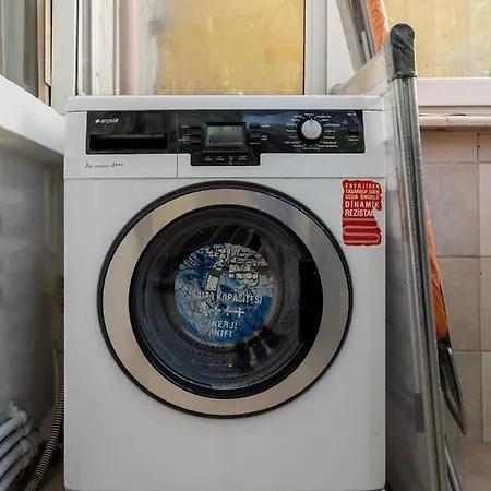 Apartamento Large & Stylish Central 2br Flat In Beyoglu