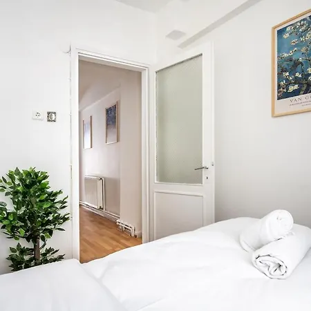 Large & Stylish Central 2br Flat In Beyoglu Apartamento *