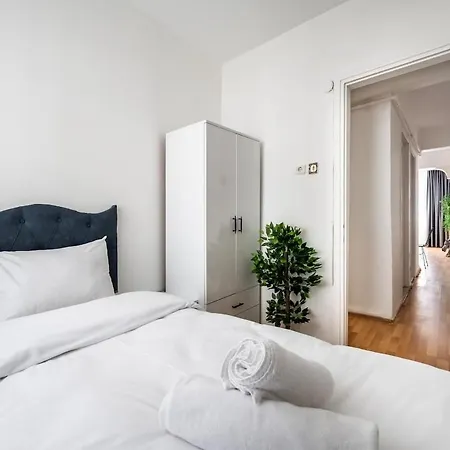 Apartamento Large & Stylish Central 2br Flat In Beyoglu *