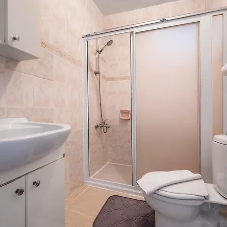 Large & Stylish Central 2br Flat In Beyoglu
