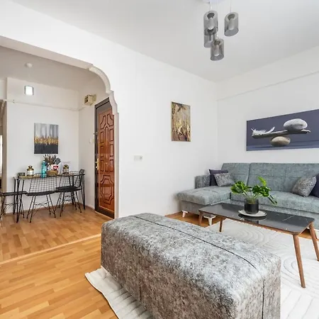 Large & Stylish Central 2br Flat In Beyoglu Apartment *